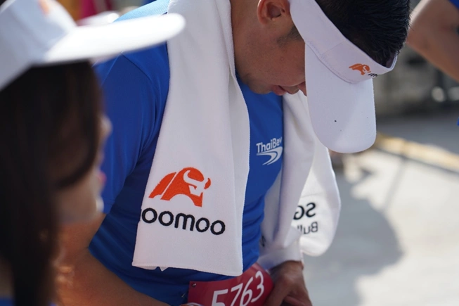 Figure 2 All Bull Charge participants were given a Moomoo emblazoned towel at the end of the run