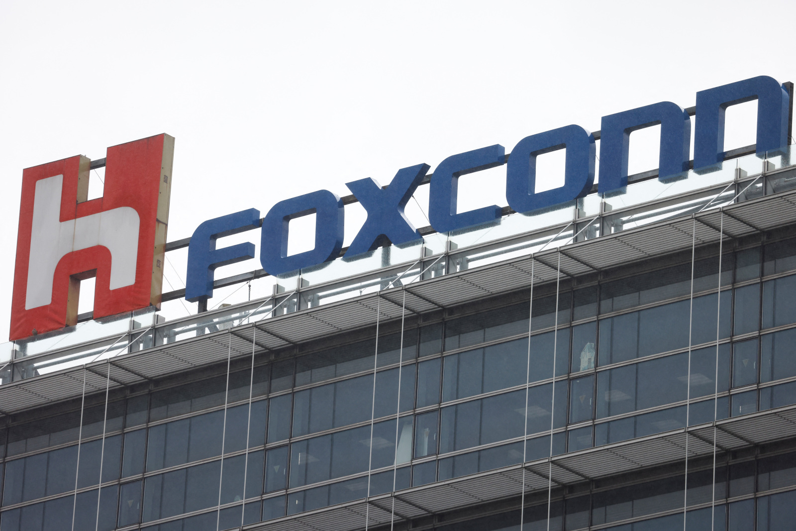 Foxconn (Apple’s Supplier) Increases Investments in India