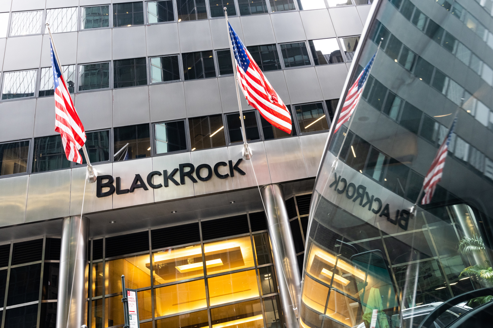 BlackRock Inc - 3 things to know about the company - moomoo Community
