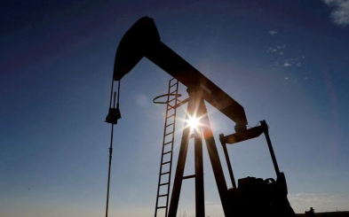 Oil prices climb more than 1% to 7-year highs on supply disruption fears