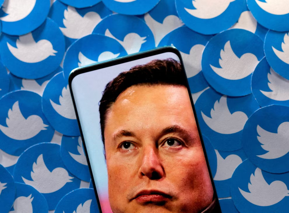 イーロン・マスクが突然ツイートを止めた