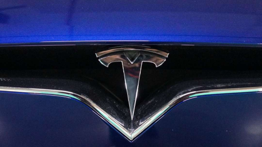 Tesla held talks over buying stake in Glencore