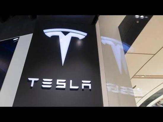 $特斯拉 (TSLA.US)$ 特斯拉周三与澳大利亚石墨产品供应商Syrah Resources签署了一项电池石墨采购协议，同意在路易斯安那州的工厂购买Syrah Resources生产的大部分电池石墨，以确保关键材料的供应。   Syrah将在最初的四年内为特斯拉提供石墨负极材料，并表示在路易斯安那州工厂进一步扩张时...