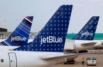 jetblue airways corp因Omicron病毒變種的障礙，將在1月中旬前取消約1,280個航班。