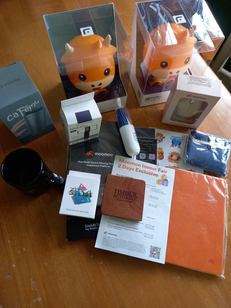 Thanks Moomoo for the gifts and merchandise