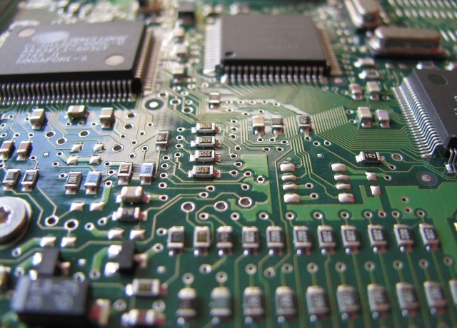 英特尔（INTC）新芯片-> 芯片更可持续的未来！