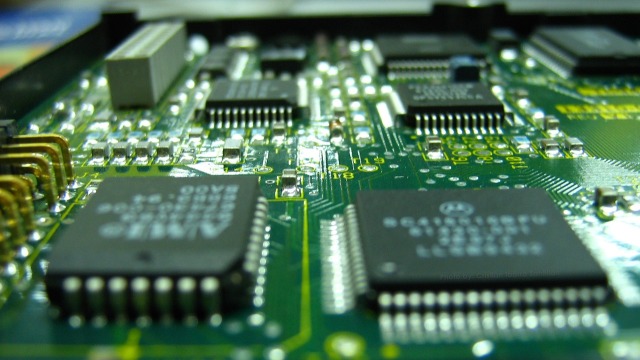 英特爾（INTC）新芯片-> 芯片的更可持續未來！