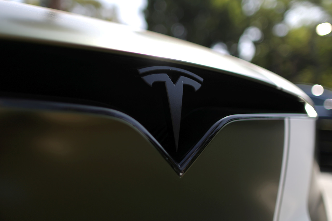 特斯拉(TSLA.US)$终于来了！8月24日美国股市收盘后，特斯拉的3取1拆股计划正式生效。 特斯拉的股票拆分对投... - moomoo 社区