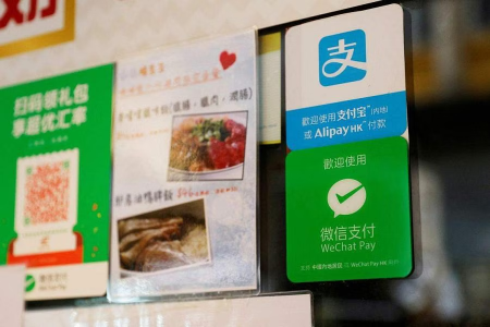 Chinese payment giants revive effort to accept foreign credit cards