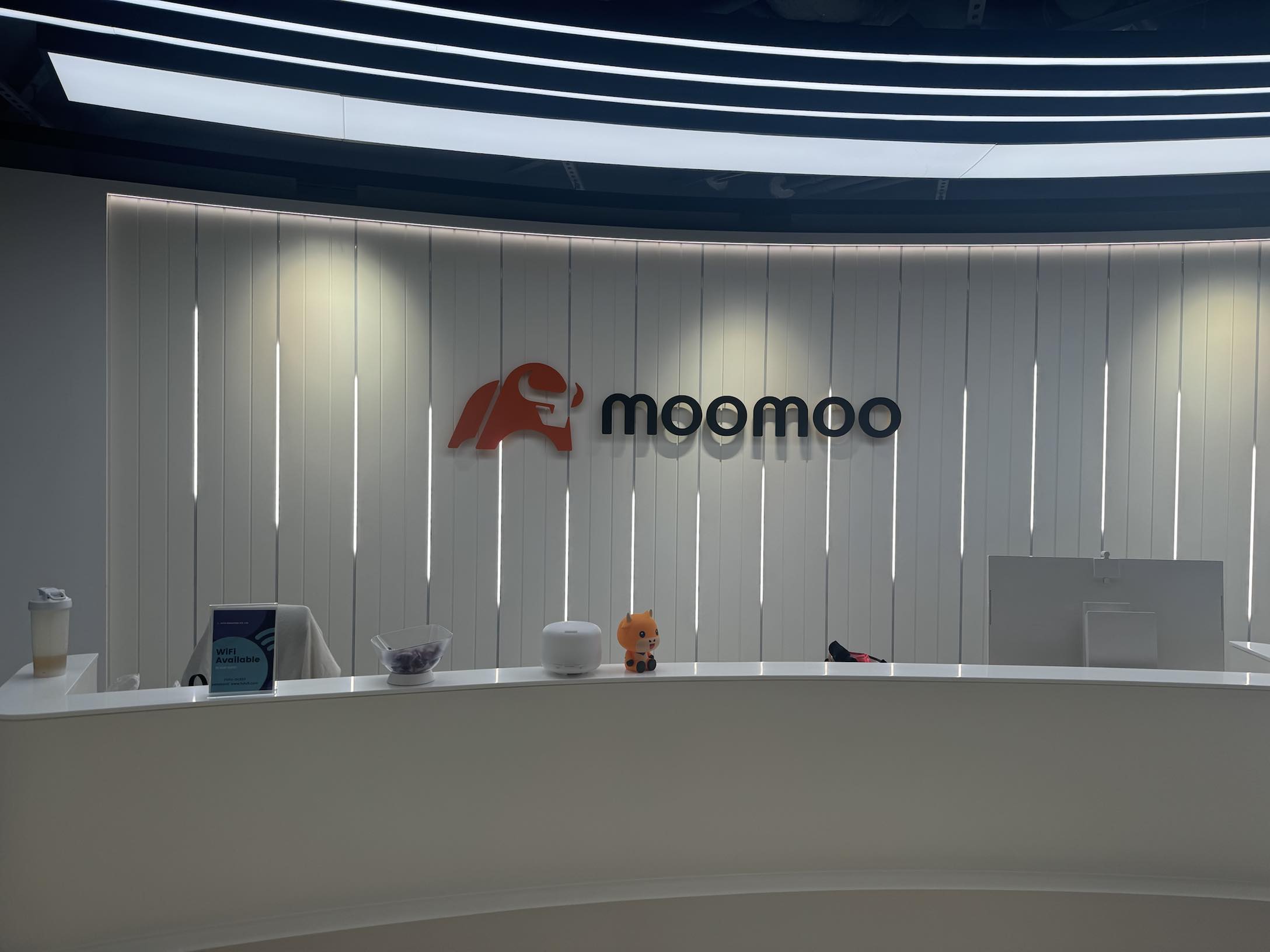 moomoo本社への旅行