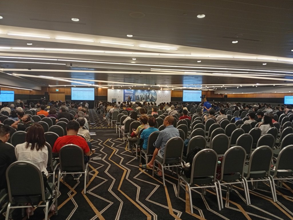 REITs研讨会2025 — 我的投资组合中仍然没有REITs，但这些见解让我不断回归