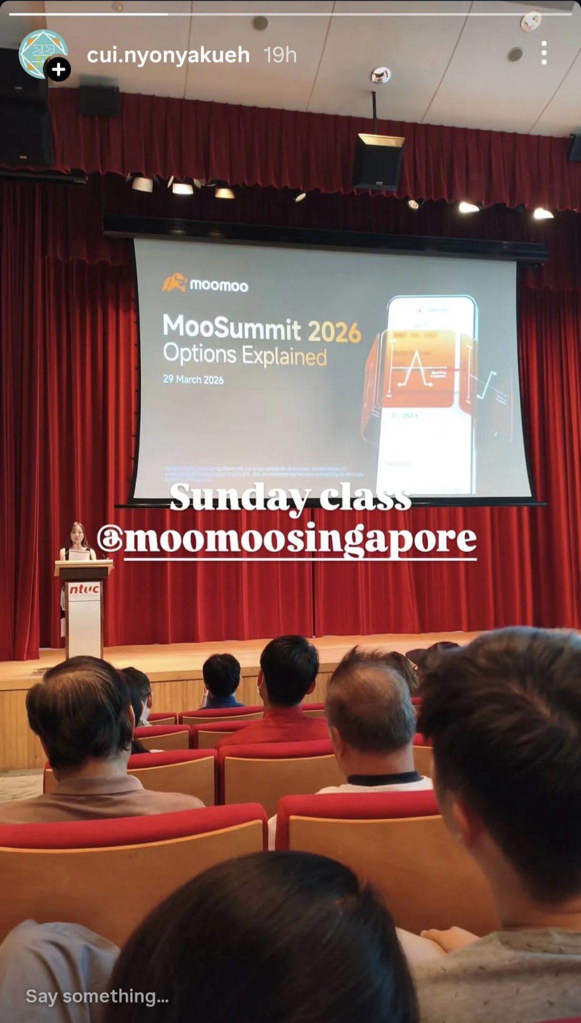 上周末，我参加了MooSummit 2026，接着在周一和周二参与了期权诊所。即使作为一个不交易期权的人，这也是一个深入研究期权的好机会。 [好的] 我个人觉得最有帮助的是期权诊所；你可以问几乎所有关于期权的问题，而且 @Options Hunter@Options PlaybookAlvin和Alwin会带你逐步了解。第一天讨论了隐含波动率暴跌，这让我更好地理解了期权定价如何变化...