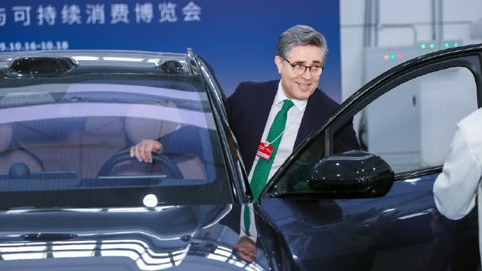 $NIO Inc (NIO.US)$ From 16 to 18 October, the 2025 World Conference of Sustainable Development Leaders was officially held. As the official automotive brand of ...