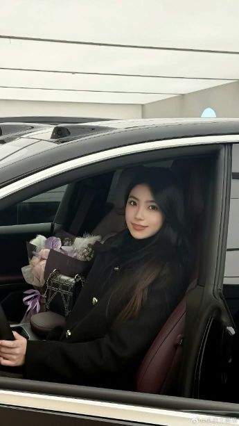 Pretty owner of Nio shared by blogger