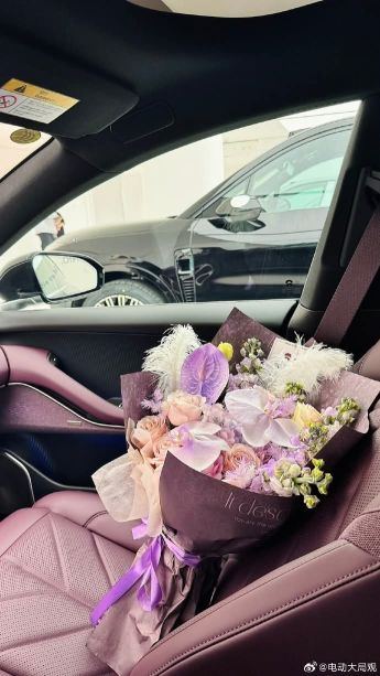 Pretty owner of Nio shared by blogger