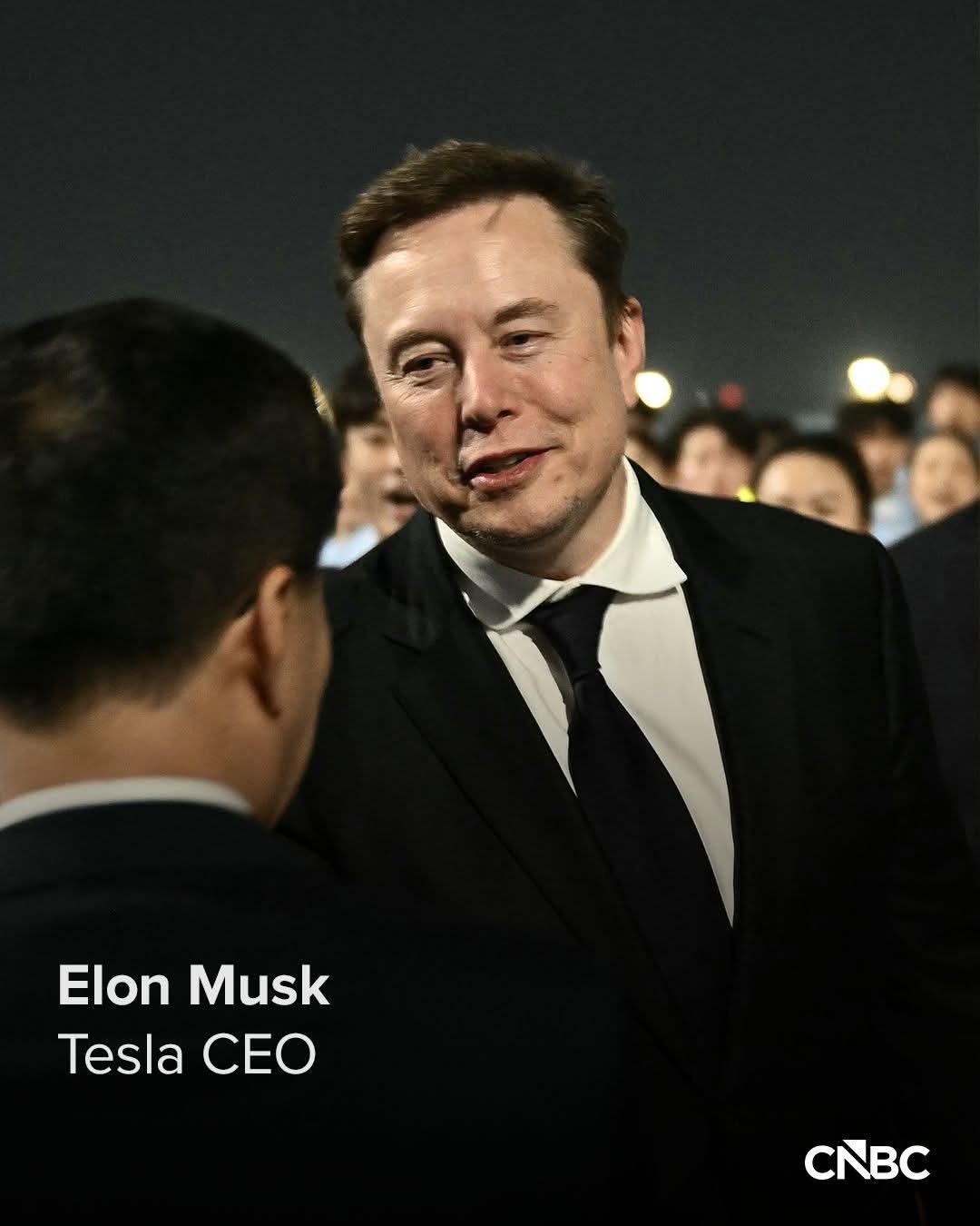 $蔚來 (NIO.US)$美國總統唐納德·特朗普已抵達北京，與他的中國 counterpart 習近平舉行備受矚目的元首會晤。 此次行程中，特朗普還有一群來自美國最有價值公司的高管陪同，其中包括特斯拉CEO埃隆·馬斯克和英偉達老闆黃仁勳。 更多詳情：cnb.cx/4wlTAyx