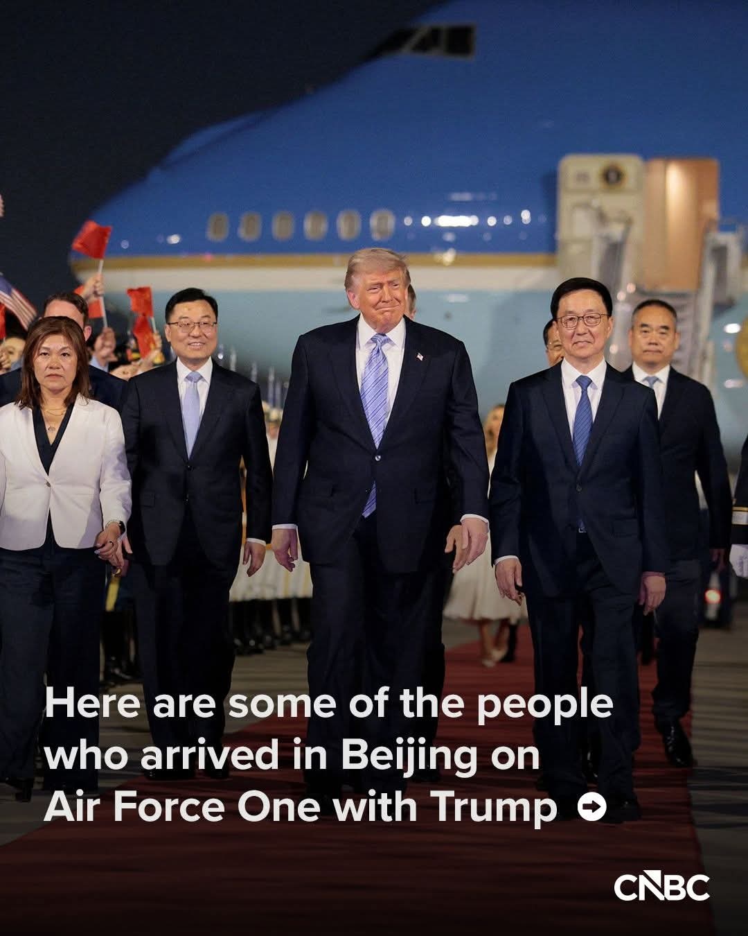 $蔚來 (NIO.US)$美國總統唐納德·特朗普已抵達北京，與他的中國 counterpart 習近平舉行備受矚目的元首會晤。 此次行程中，特朗普還有一群來自美國最有價值公司的高管陪同，其中包括特斯拉CEO埃隆·馬斯克和英偉達老闆黃仁勳。 更多詳情：cnb.cx/4wlTAyx