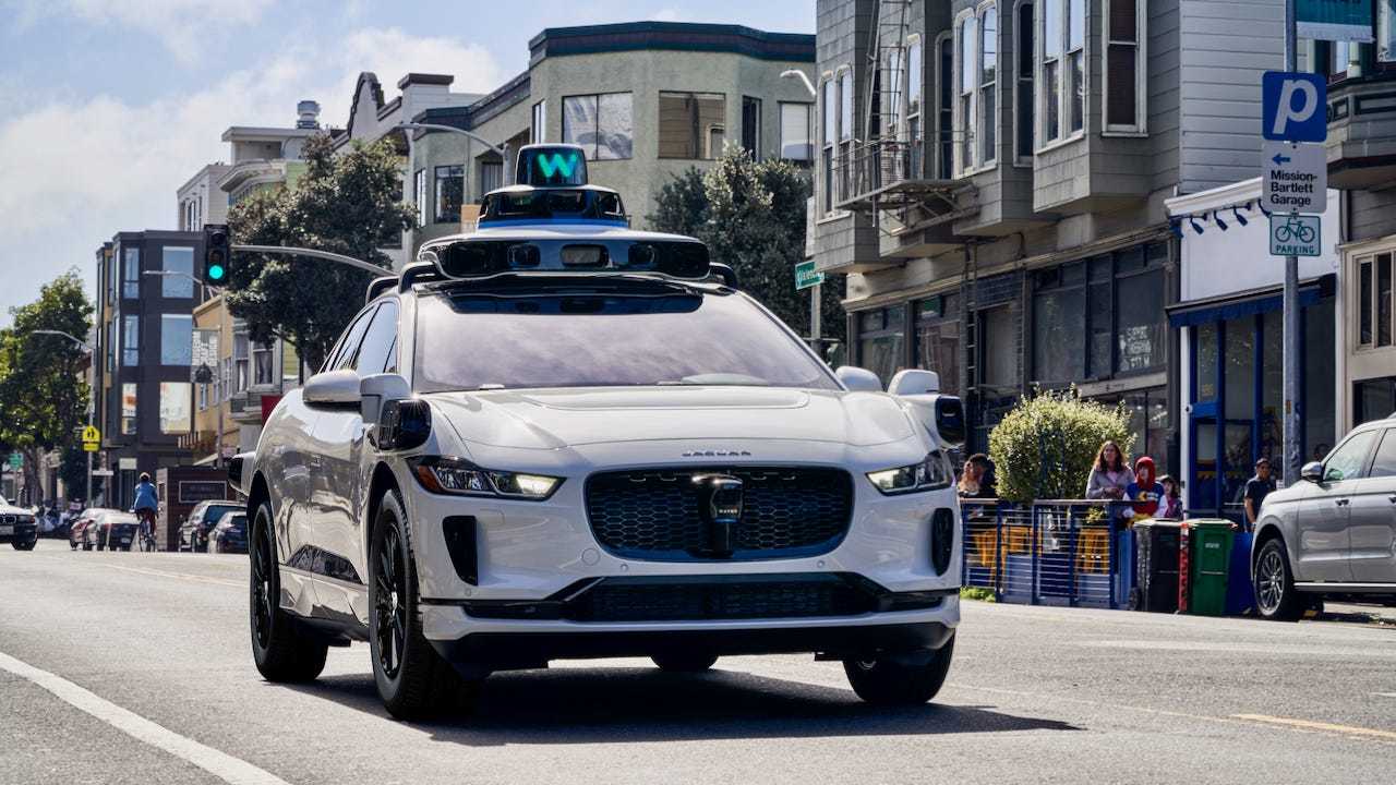 TSLA Robotaxi 10.10:终于到了吗?