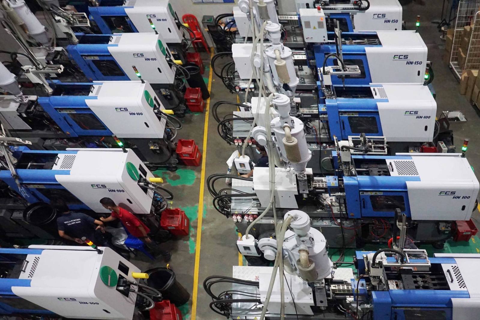 After the recent listing of three main board companies, it is inevitable that the market's funds will be "divided", and one of the companies that has attracted a lot of investor attention is MEGAFB, which was listed at a PE valuation of 29.13 times (IPO price of RM0.670), of course, many investors also consider it expensive.  So, today we will focus on discussing the industry where MEGAFB is located - the security seals industry, the growth prospects of the company itself 📈, and finally talk about the valuation issue.  #Business Introduction  The so-called security seals are mainly used to 🛡️ protect items, and to see if the protected items have been opened without authorization during transportation, just like the cap of a soda bottle. Once opened, the plastic ring will definitely leave marks, 🤔 which is known as the "Tamper Evidence" term in this industry.  Generally speaking, security seals are also divided into 3 security levels, the highest level that requires a force of 10 kilonewtons ("kN") to open 🔝 , usually these security seals are mainly made of steel or alloy, mainly for protecting valuable items such as gold and firearms transportation.  What does 10 kN mean...