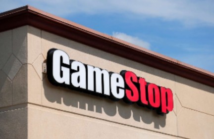 GameStop Reports Fall in Revenue, Files for 20 MIn Share Offering.