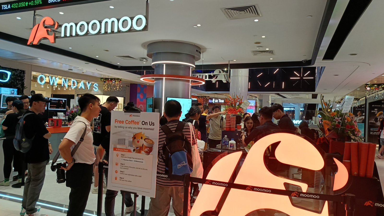 moomoo新加坡盛大开业，地址位于313索美塞。 - moomoo 社区