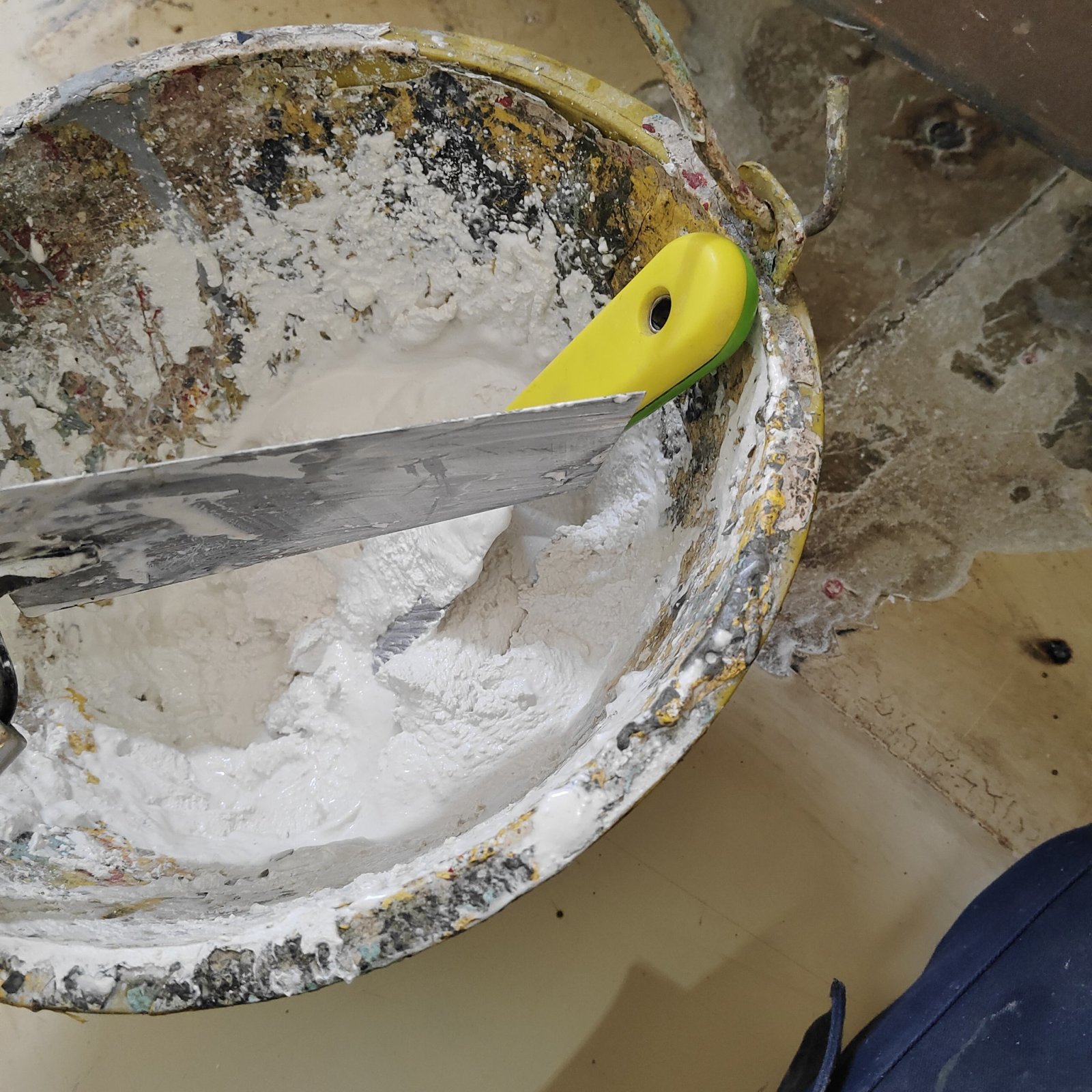 從事水泥工作以彌補sqqq的損失