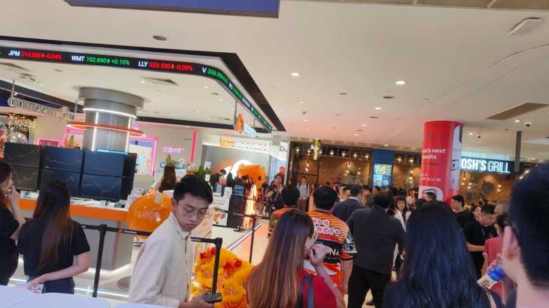 moomoo商店在313 Somerset盛大開業！