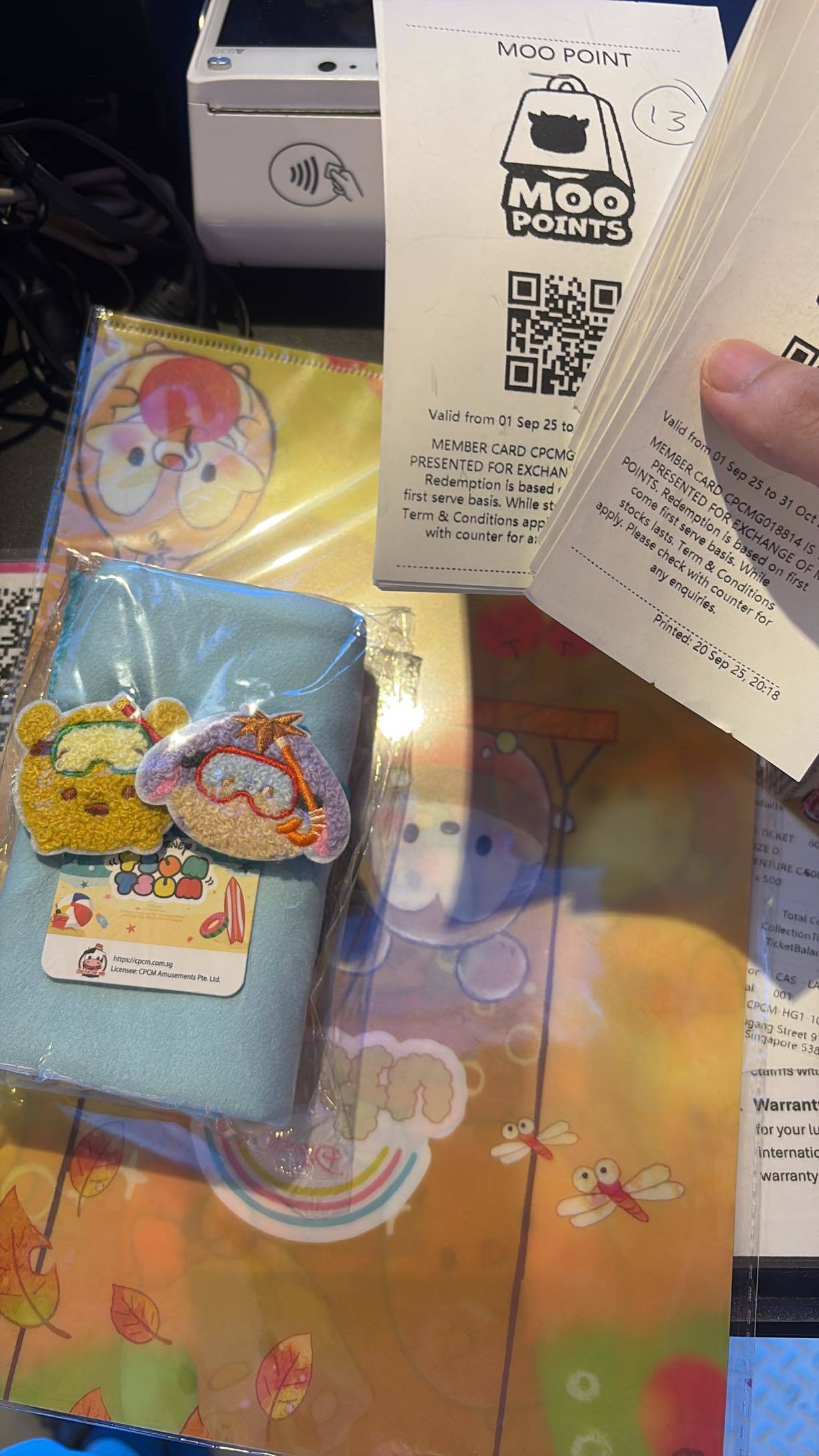 $泡泡瑪特 (09992.HK)$ 跳槽到迪士尼