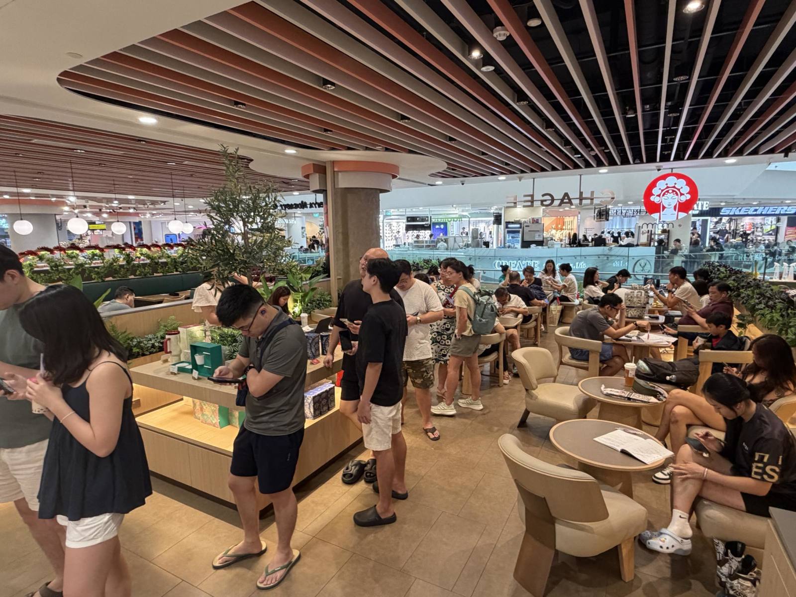 $Chagee Holdings (CHA.US)$ A community mall store in Singapore