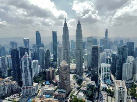 Malaysia to See Higher Downside Risks in 2025 from Trump Tariff Uncertainties