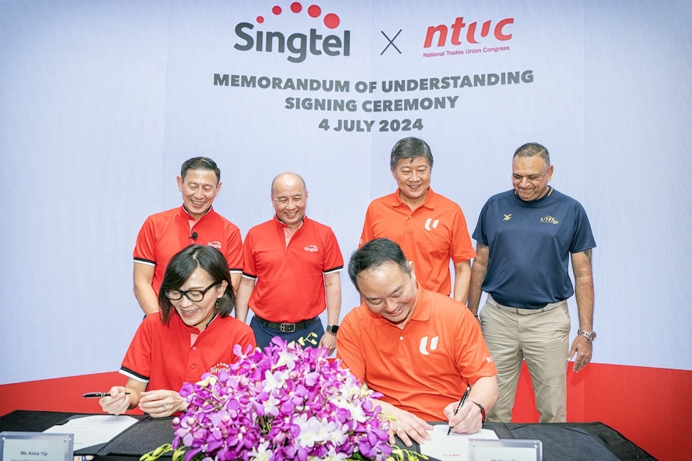新加坡电信与NTUC签署了为期五年的谅解备忘录，以提供更好的连接