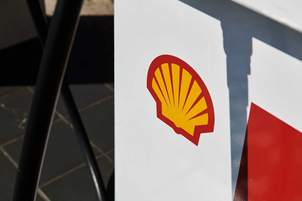 Shell sees up to US$2 bil writedown after biofuels delay
