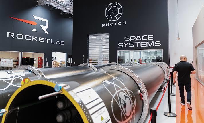 $Rocket Lab (RKLB.US)$ 隨着SpaceX即將進行的IPO，我預計航天公司將經歷一次顯著的重新估值，因爲市場將重新評估它們的增長潛力和整體價值。[八卦]