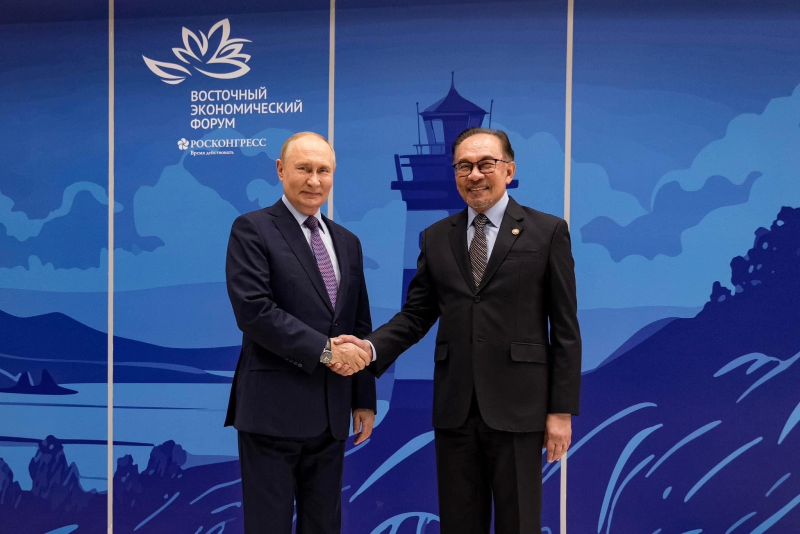 Brother Hua meets with the President of the BRICS countries, Putin.