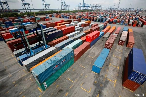 Malaysia's Total Trade Jumps 14.6% in December to RM258 bil; Penang, Johor Lead Exports