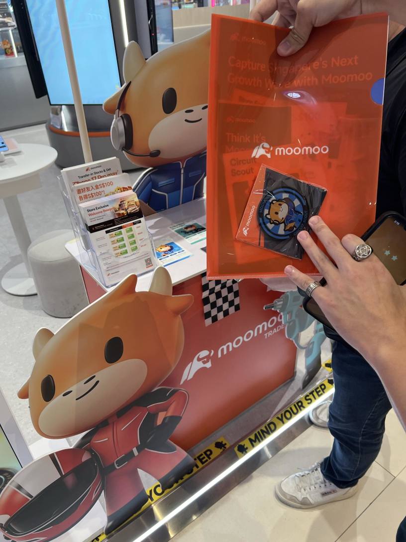 Moomoo SG ที่ 313 Somerset