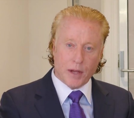 CEO的表情说明了一切