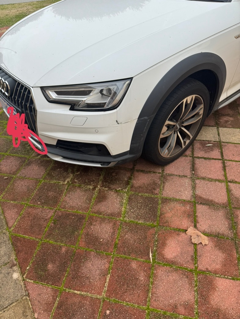 $特斯拉 (TSLA.US)$ 今天一个sb特斯拉给老子车蹭了 准备做空特斯拉股票