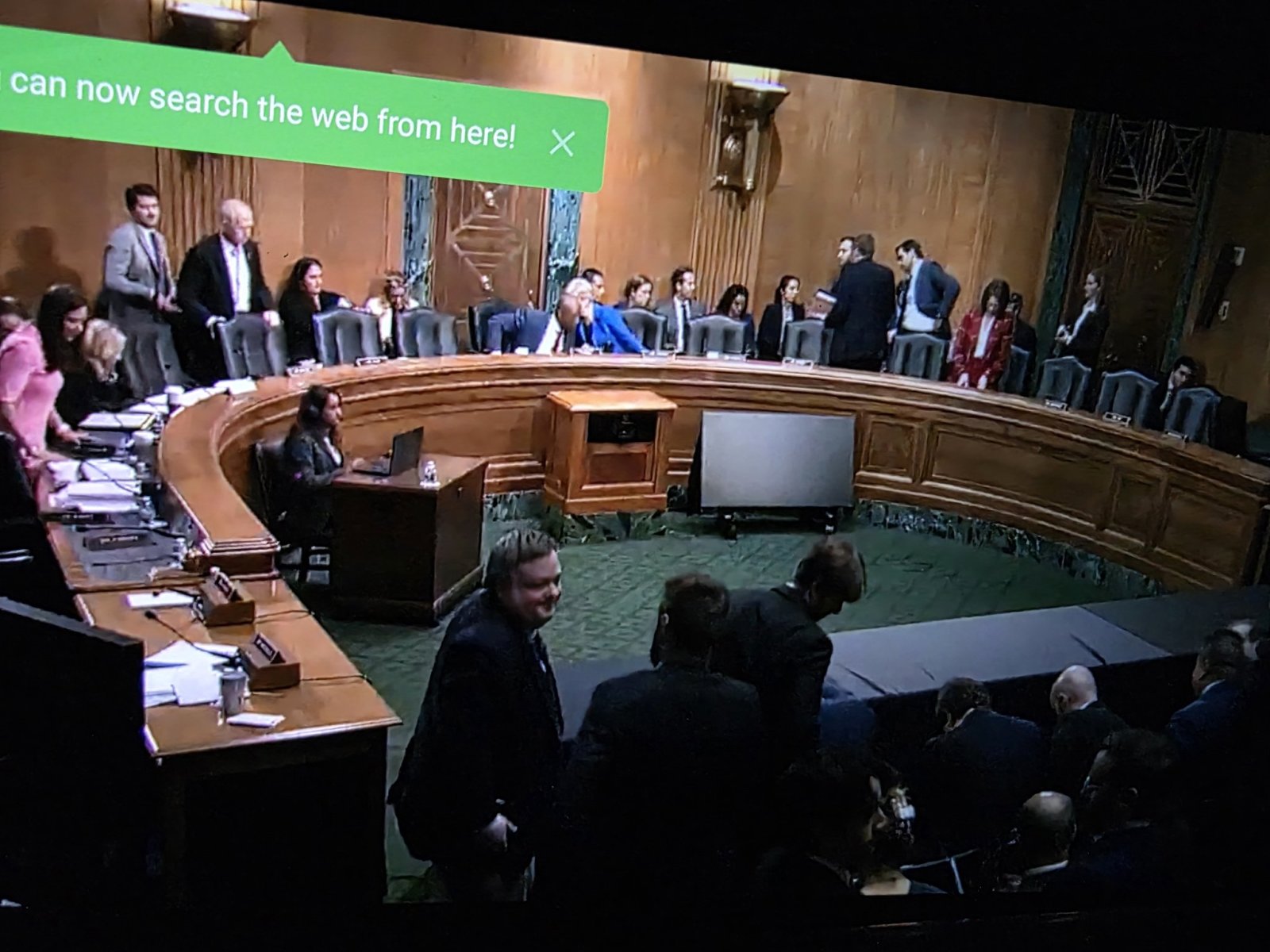 $比特幣 (BTC.CC)$ 結果共和黨大獲全勝，裁決結束 最後逐一聽取了每個人的評論（感想） 『努力工作』這個詞很突出呢 共和黨議員年內通過日程安排勉強通過，所以真是辛苦工作了呢♪ 今後的流程 下次將在參衆兩院進行審議 《克拉麗蒂法案》裁決 兩院通過後，《克拉麗蒂法案》正式成立 總統簽字後法律生效 願所有比特幣持有者都有好運相伴 曉公會今後還會繼續發佈與比特幣相關的內容 感興趣的朋友請務必關注我們哦♪